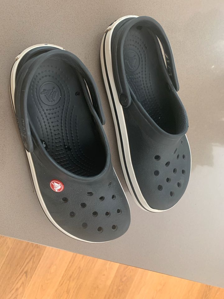 Crocs Schwarz M5 W7 G. 33-34 in Nittendorf 