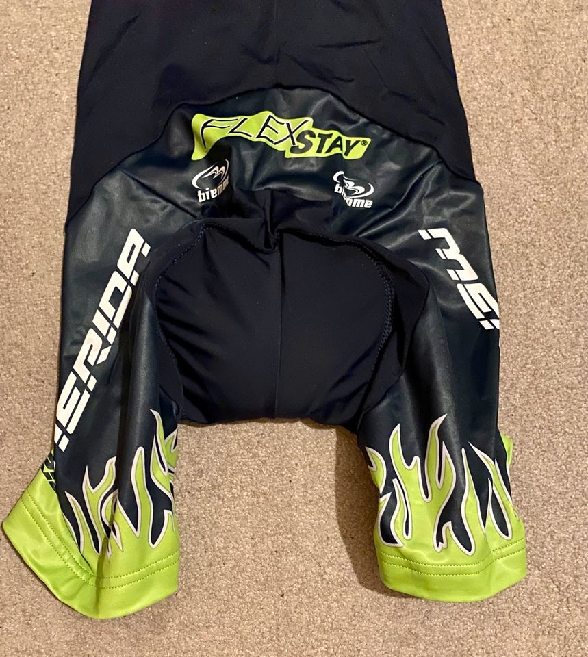 Merida Flex Stay Team Bib - Radhose - Trägerhose - Größe M in Berlin