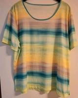 T'shirt  top Zustand Gr. 4XL Brandenburg - Schönefeld Vorschau