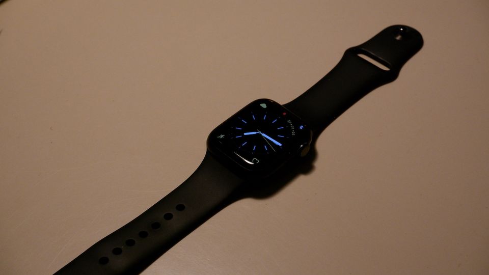 Apple Watch Series 8, 41 mm, Apple Garantie bis 04.07.2024 in Köln