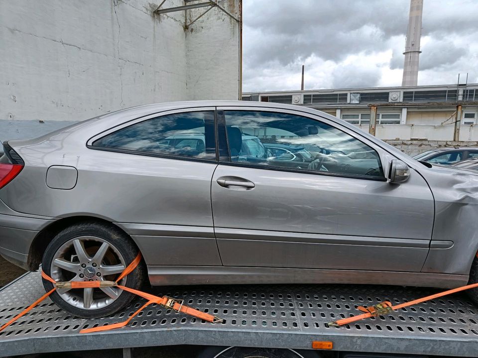 Schrott bis Top - wir kaufen Ihr Auto in Essen