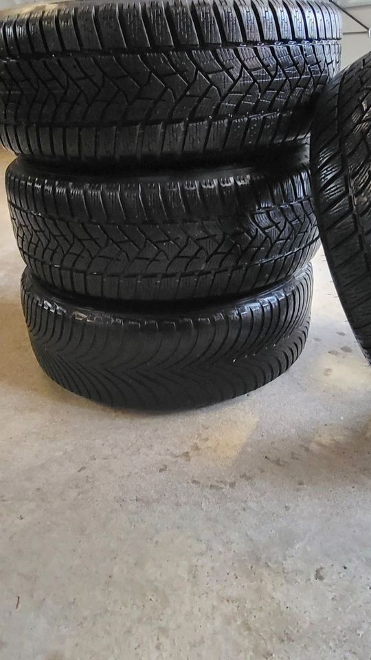 4 Alufelgen DEZENT mit Winterbereifung 205/55 R 16 91H mit Flocke in Ansbach