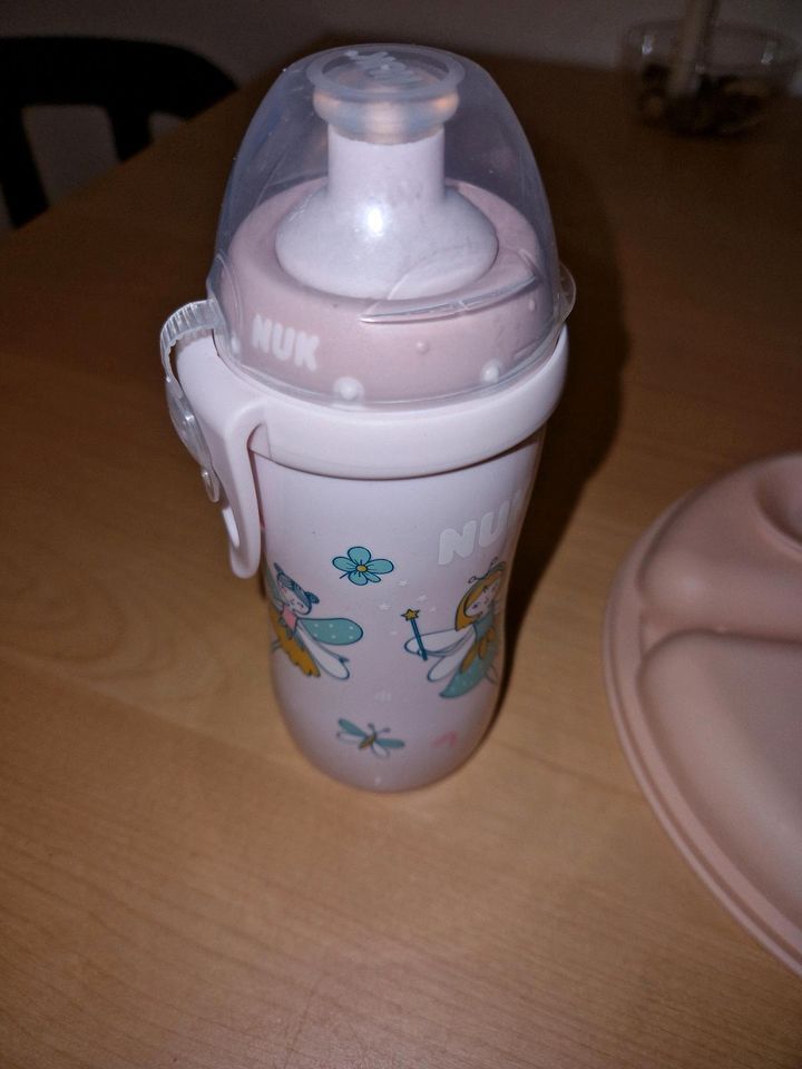 Trinkflasche, kinderbesteck Milchportionierer , Baby Teller in Dortmund