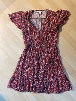 New Yorker Kleid Blumen 36 Minikleid V-Ausschnitt Sommer Hessen - Hainburg Vorschau