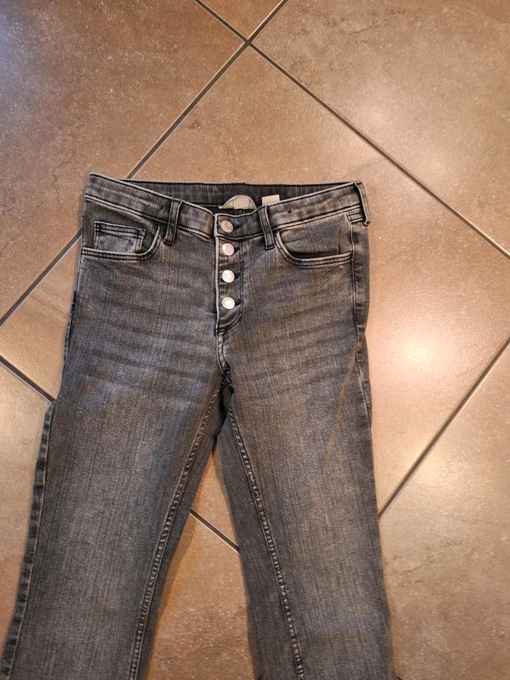 Jeans H&M Gr.152 in Garrel