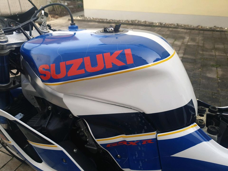 Gsxr750 W Tank im SRAD Design in einem gutem Zustand in Gaimersheim