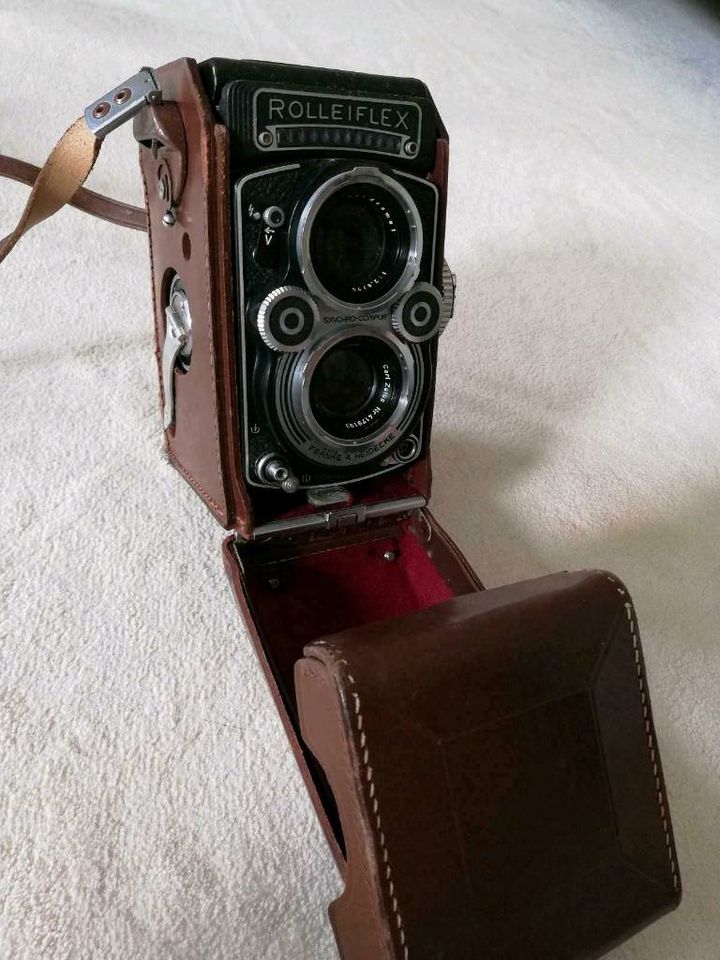 Rolleiflex 3,5 f Carl Zeiss Planar in Baltmannsweiler