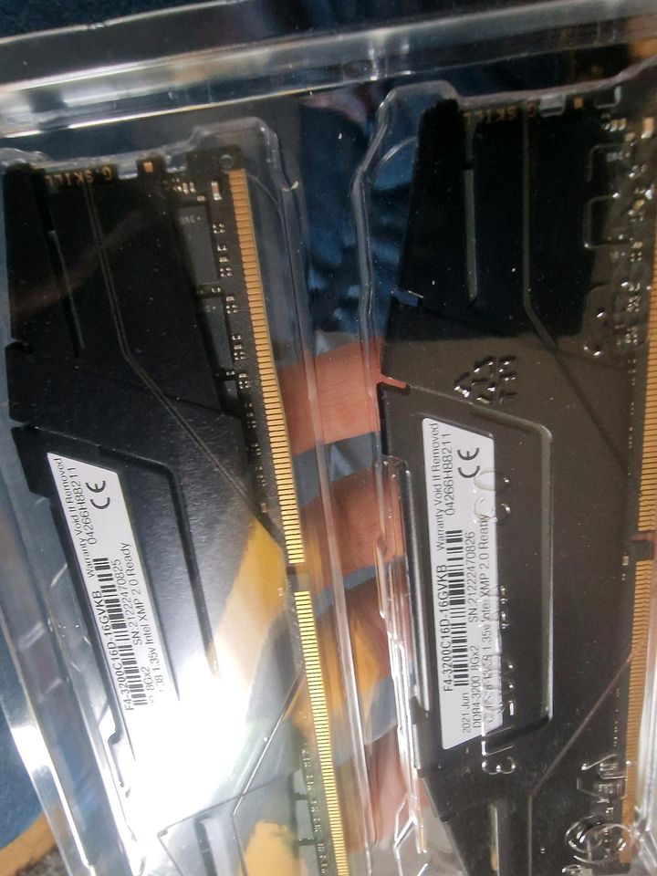 Ripjawr DDR4 16GB Arbeitsspeicher in Hamburg