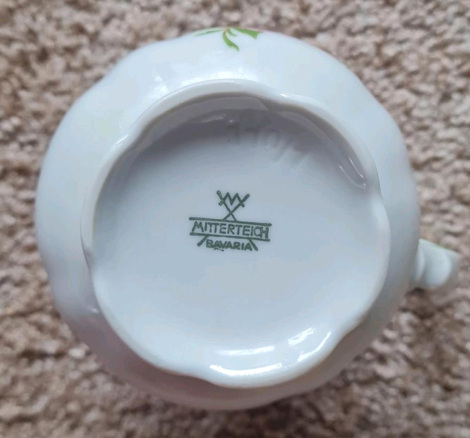 Bavaria Kaffeeservice "Mitterteich" rosa Rosen mit grünem Rand in Itzehoe