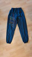 Nike Logo Jogginghose Trackpants verstellbar Gr. XS Aachen - Eilendorf Vorschau