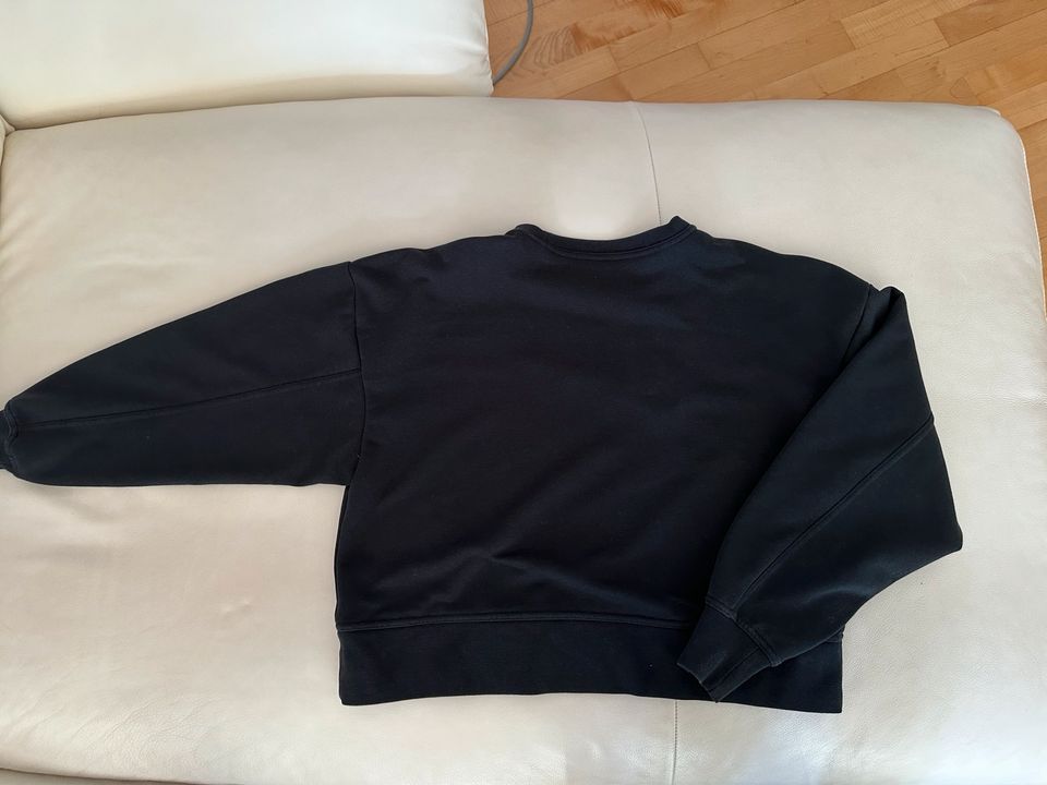 Nike Pullover XS schwarz oversize in Moers