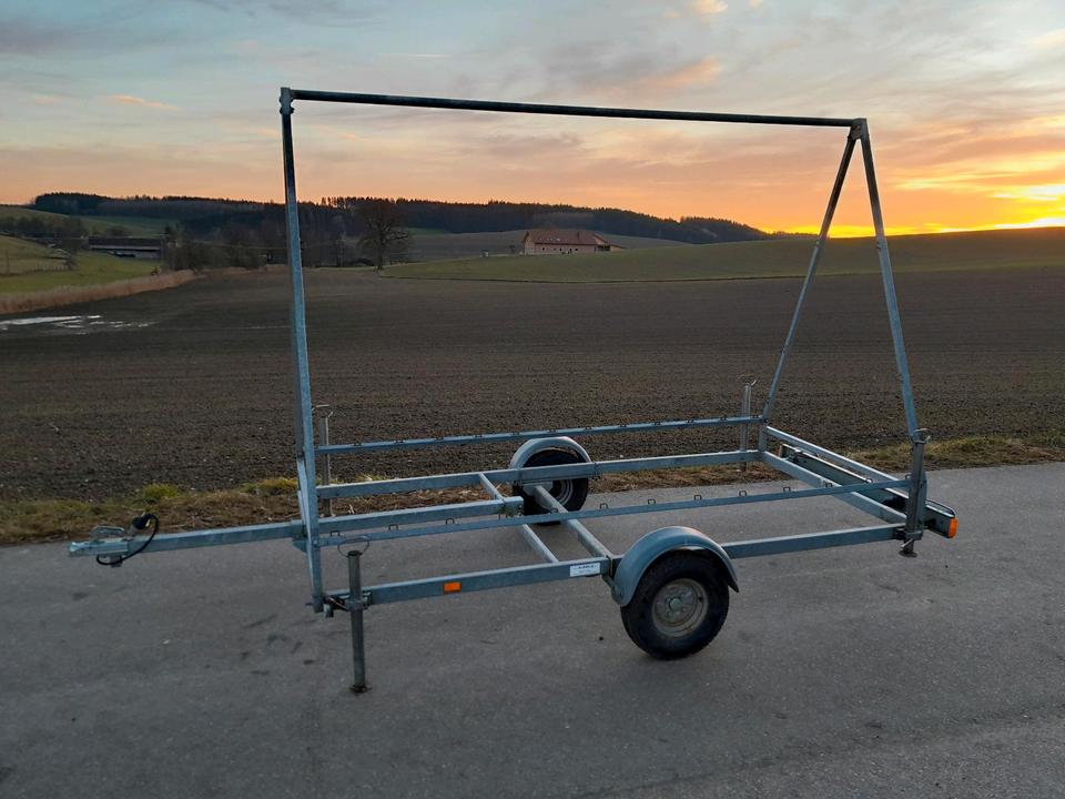 Anhänger Werbeanhänger Jägerstand Fahrgestell Autoanhänger in Bockhorn