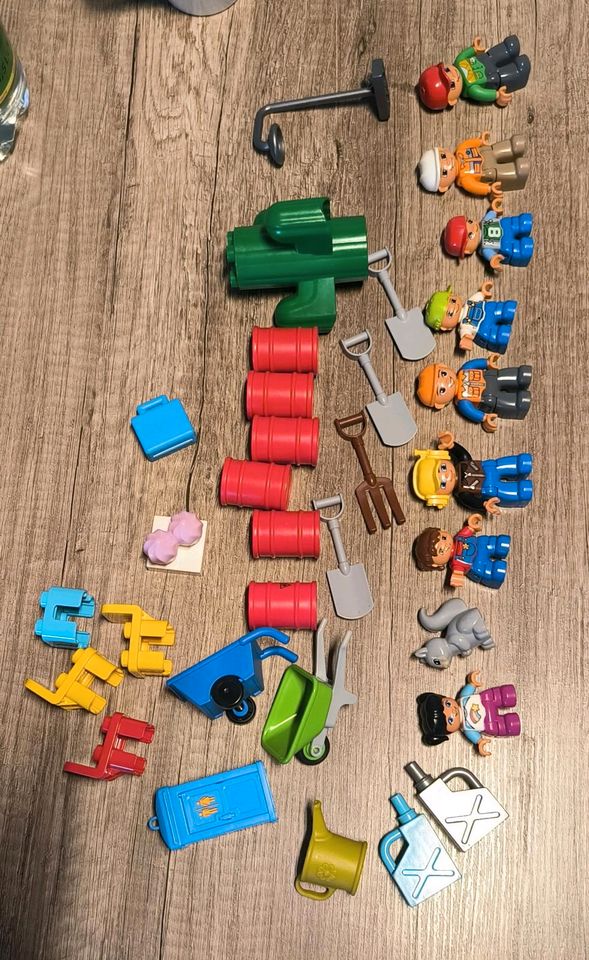 Lego Duplo Steine, Autos, Zubehör, Figuren in Gemmingen