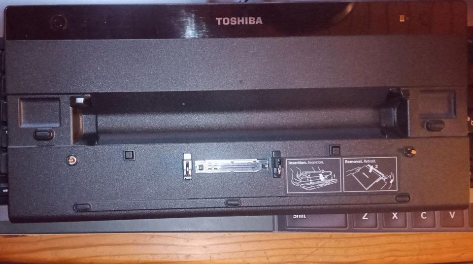 Toshiba PA3838E-1PRP Hi Speed Port-Replikator in Enkirch