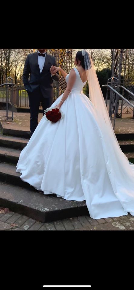 Brautkleid satin in Duisburg