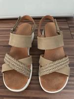 CAPRICE Komfort Sandalen, beige-Kaki, 38, sehr gut! Top Schleswig-Holstein - Kaltenkirchen Vorschau
