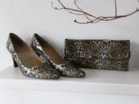Pumps 7,5 und Clutch Leoprint Peter Kaiser Niedersachsen - Ankum Vorschau