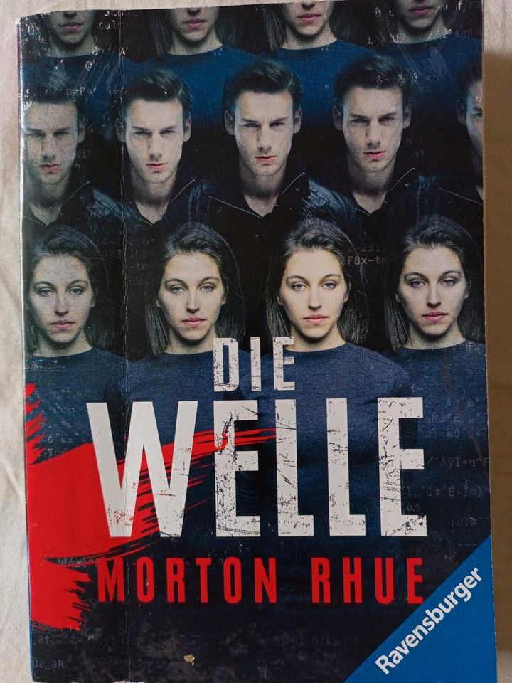 Buch "Die Welle" in Hannover