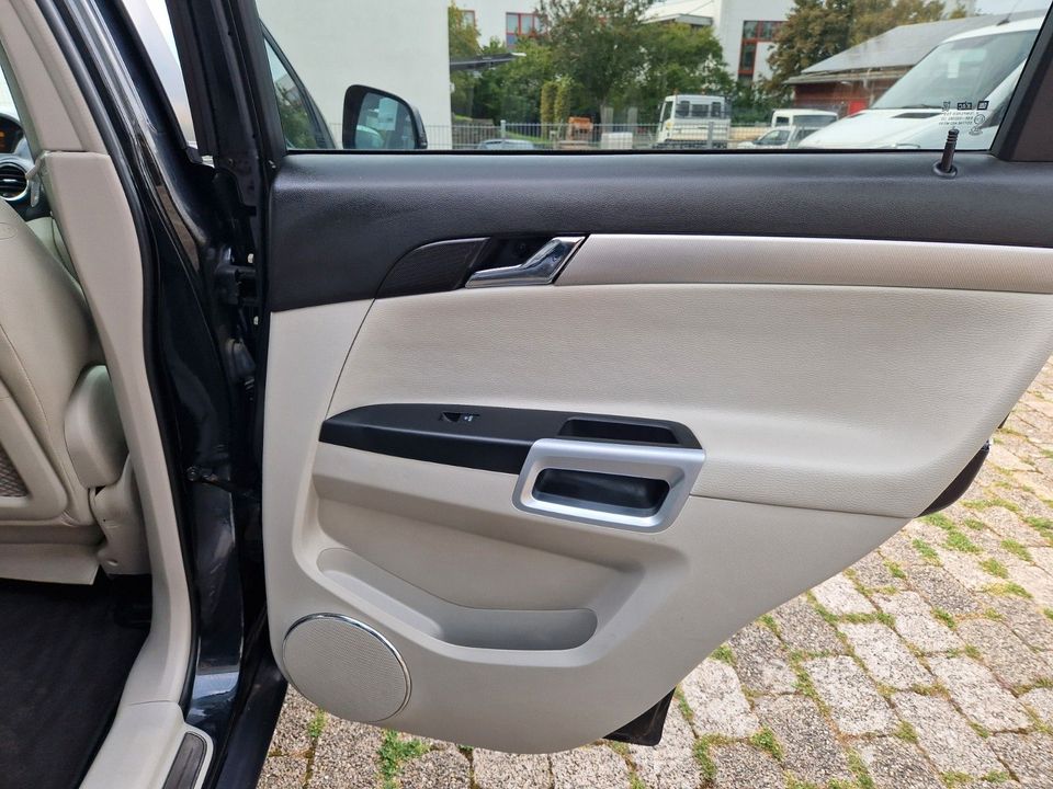 Opel Antara 2.2 CDTI ecoFLEX Cosmo 4x4 *Navi*Leder* in Ludwigsburg
