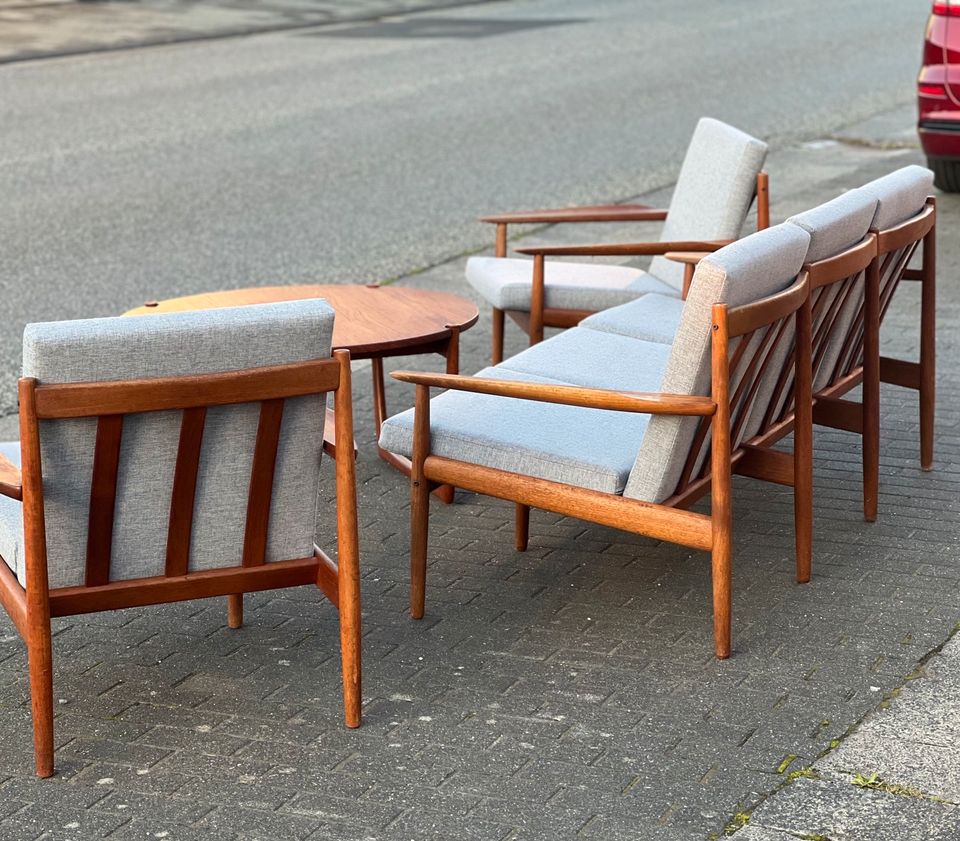 Arne Vodder Sofa Sessel Peter Hvidt Couch-Tisch Danish Teak-Holz in Lahnau