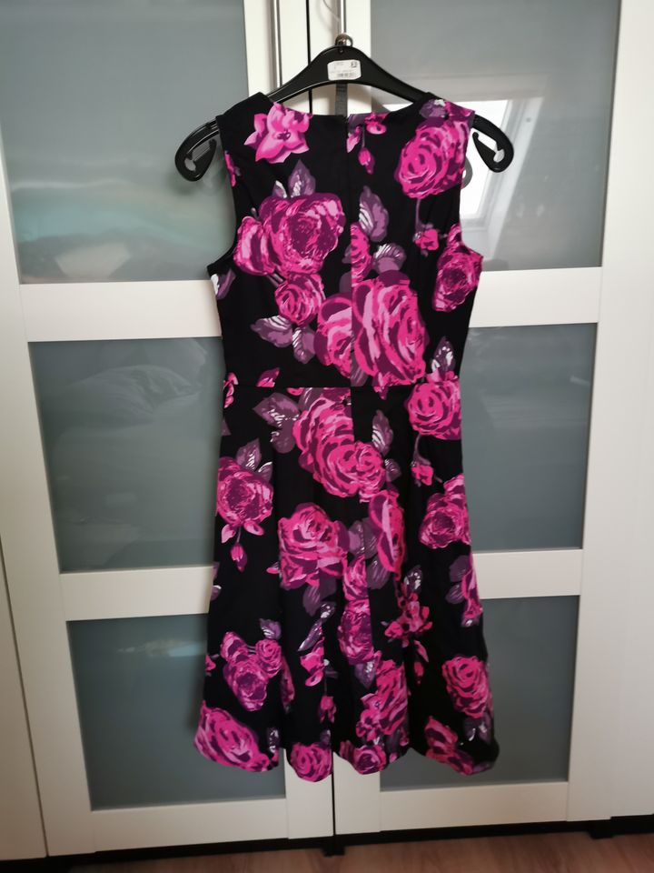 Sommerkleid mit Petticoat, schwarz in Peine