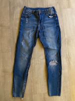 Jeans mit Löchern Amisu Nordrhein-Westfalen - Haltern am See Vorschau