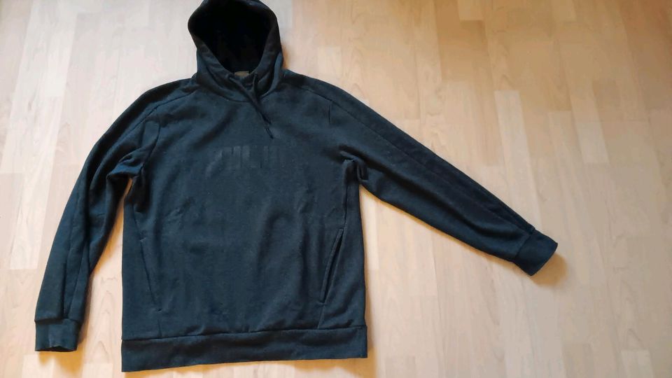 Puma Sweatshirt mit Kapuze,  Gr.L/52/54 in Elsdorf