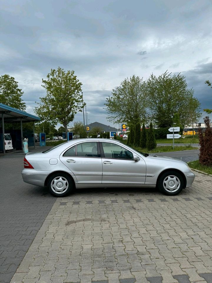 Mercedes C 180 in Freising