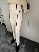 Nike Hose NEU, Gr.S, Neupreis 129,99€, m. Reißverschlüssen Nordrhein-Westfalen - Willich Vorschau