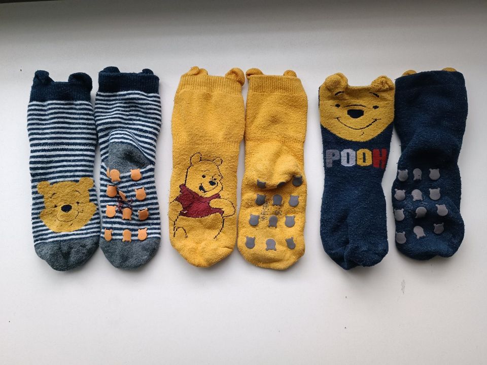 3 Paar dicke Socken mit ABS - Winnie Pooh, Größe 23-26 in Tettnang