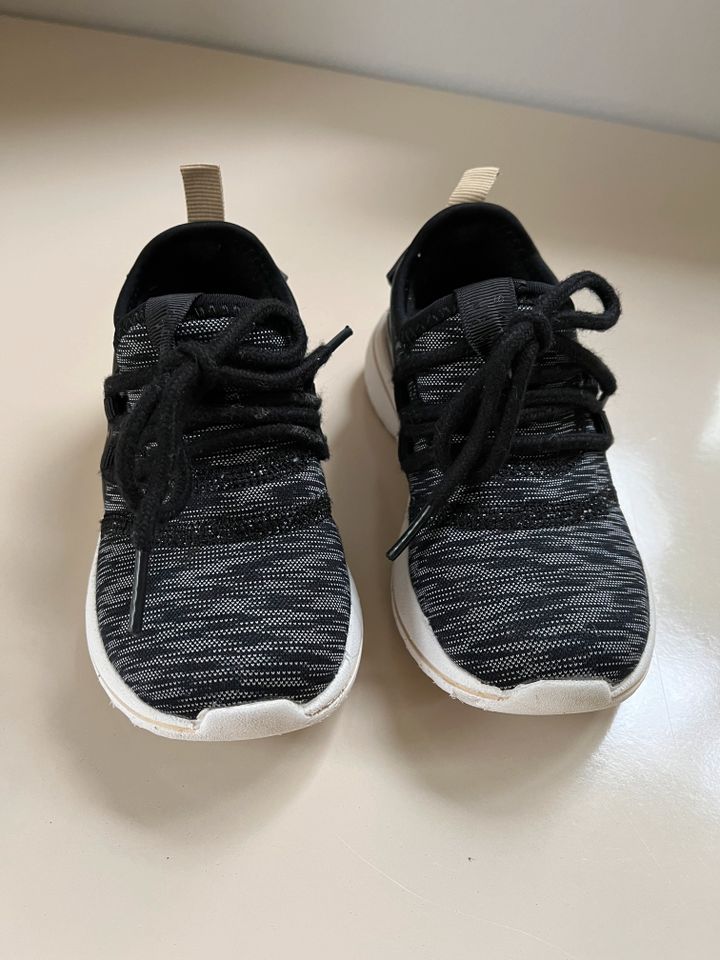 Zara Boy Sneaker Turnschuh Gr. 26 in Dresden