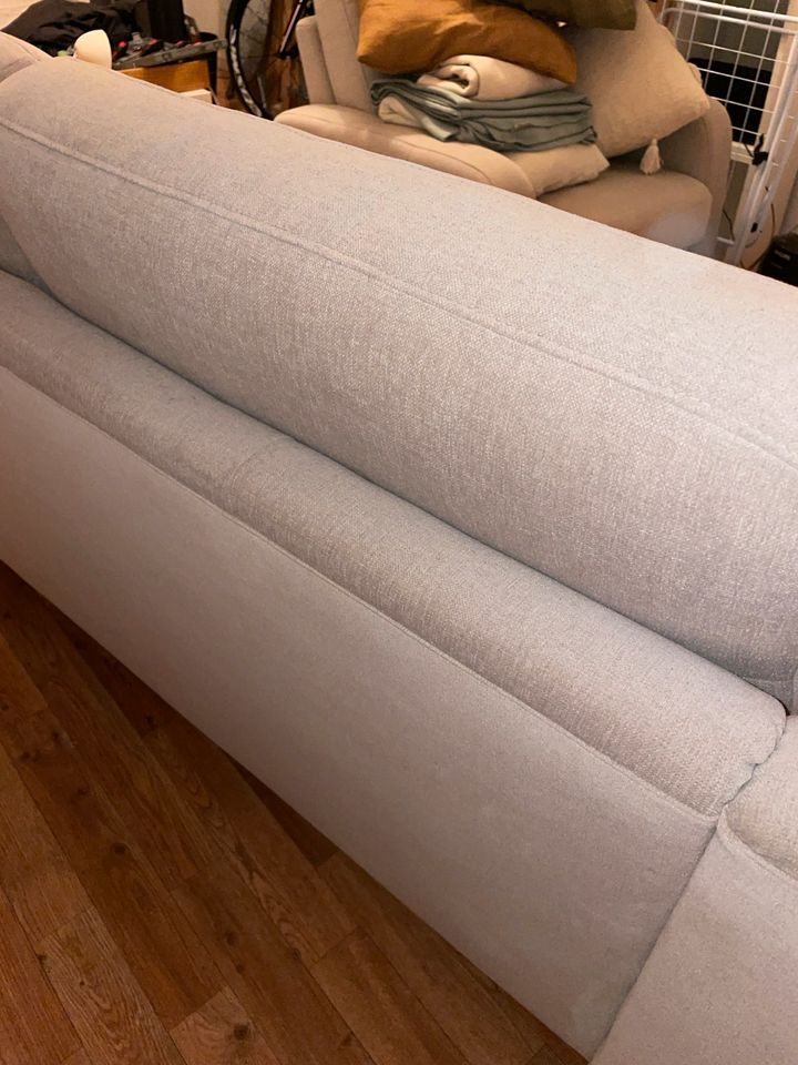 Beige Sofa 2-3 Sitzer in Hannover