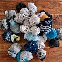 27 Paar Socken Stopper usw. Düsseldorf - Friedrichstadt Vorschau