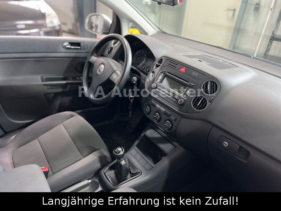 Volkswagen Golf Plus V Comfortline*TÜV NEU*6Gang*Klima aut. in Herborn