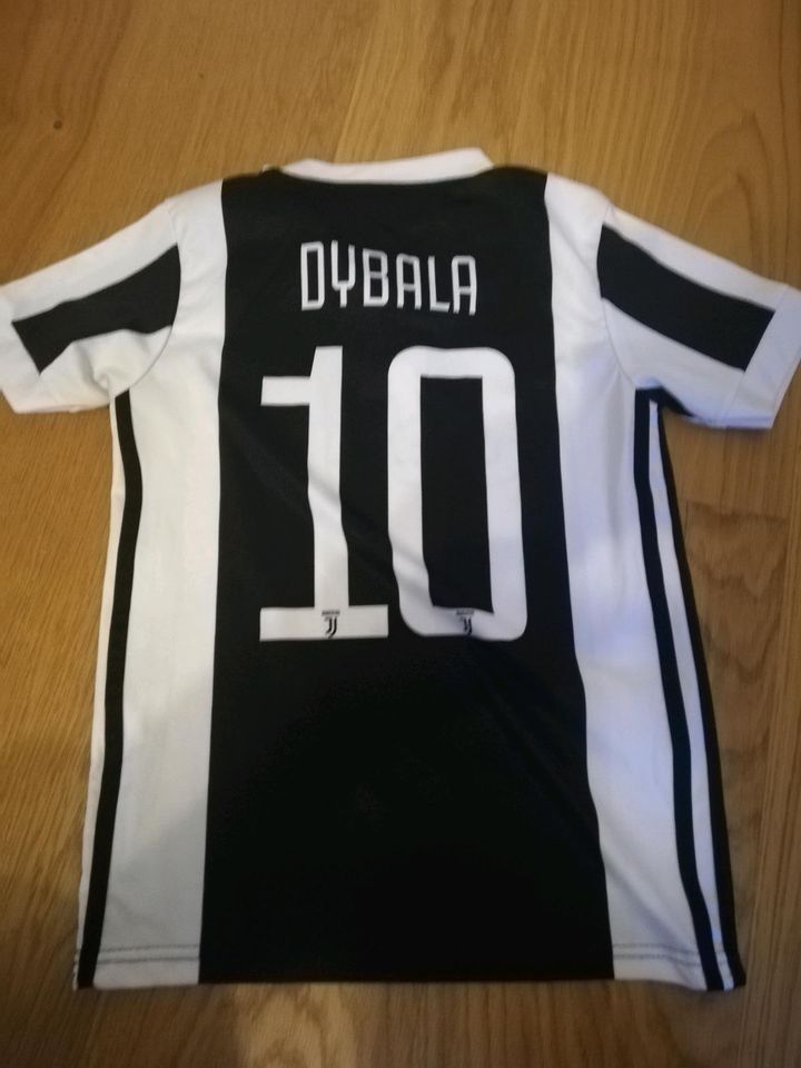 Juventus Turin Trikot Gr. 140 in Stuttgart