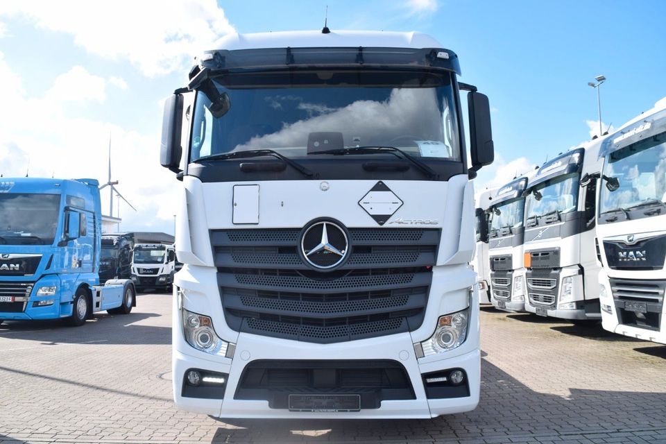 Mercedes-Benz Actros 1845 Stream Space  Retarder Safety Navi in Wenzendorf