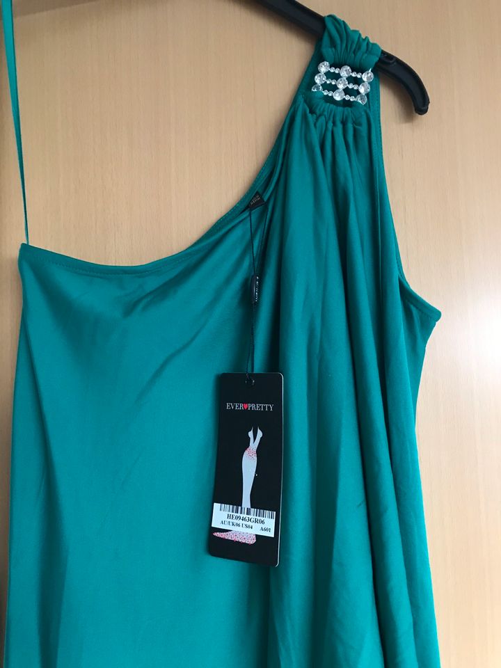 Kleid Abendkleid grün 34 neu in Hattingen