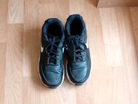 Nike Air Max 90 (Schwarz & Weiß Größe 39) Wiesbaden - Erbenheim Vorschau