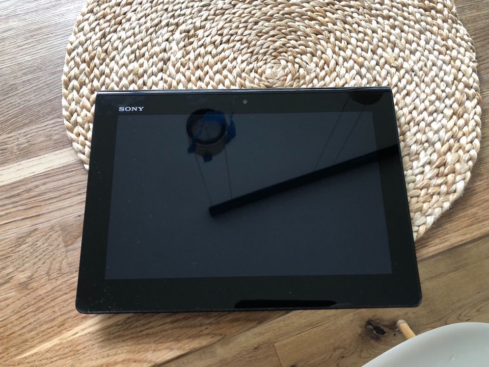 Sony Xperia Tablet mit passender Hülle in Zirndorf