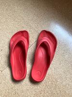 Crocs FlipFlops rot Gr.39 Badeschuhe Nordrhein-Westfalen - Soest Vorschau