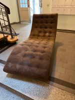 Kare Liege Vintage Chesterfield Oxford Sofa - Lieferung in MUC München - Schwabing-West Vorschau