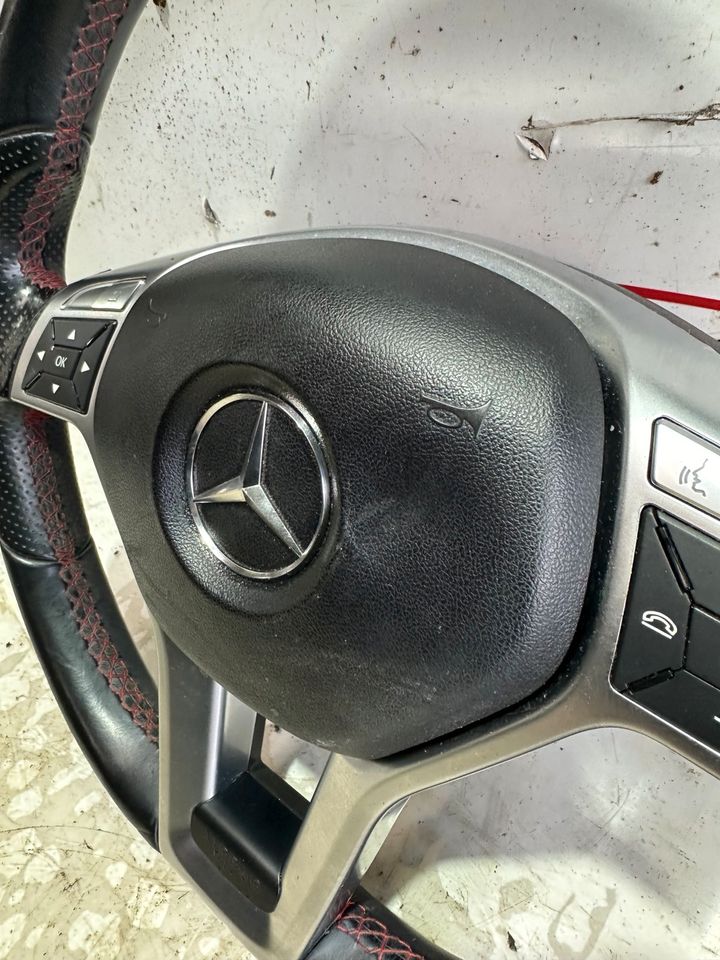 Mercedes C Klasse W204 S204 Fahrerairbag Lenkrad Airbag in Bochum