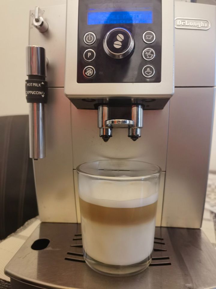 De‘Longhi Kaffeevollautomat ECAM23.420.SB in Wuppertal