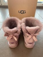 UGG Boots Mini Bailey Bow II Metallic Gr. 39 Bayern - Kelheim Vorschau