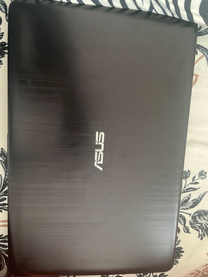 ASUS VivoBook X540MA-GQ024 LAPTOP 39,6 cm (15,6”) in Minden
