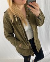 Khaki Mantel Stradivarius Damenjacke Jacke Grün Gold S Bochum - Bochum-Süd Vorschau