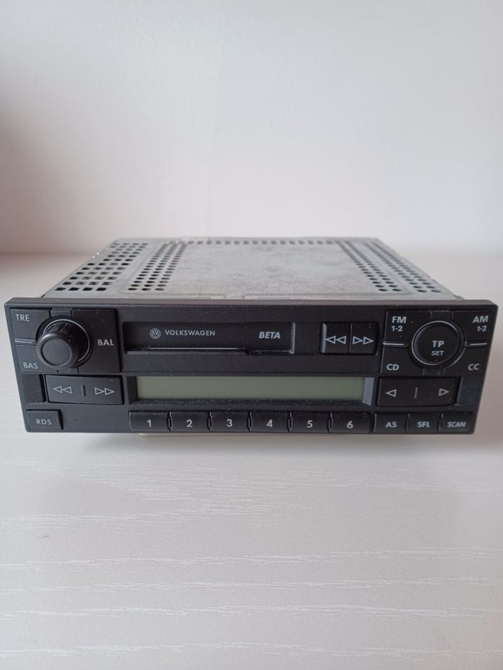 323846 Radio VW Golf IV Variant (1J) 1J0035152E gebraucht