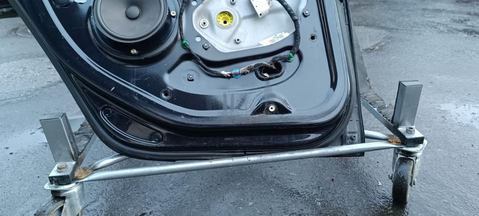 VW Golf 5 Tür hinten links Hatchback Z4 / C9Z Schwarz in Weidenberg