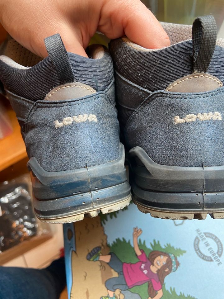 Lowa Maddox Gr. 35 blau Wanderschuh Kinder in Berghaupten