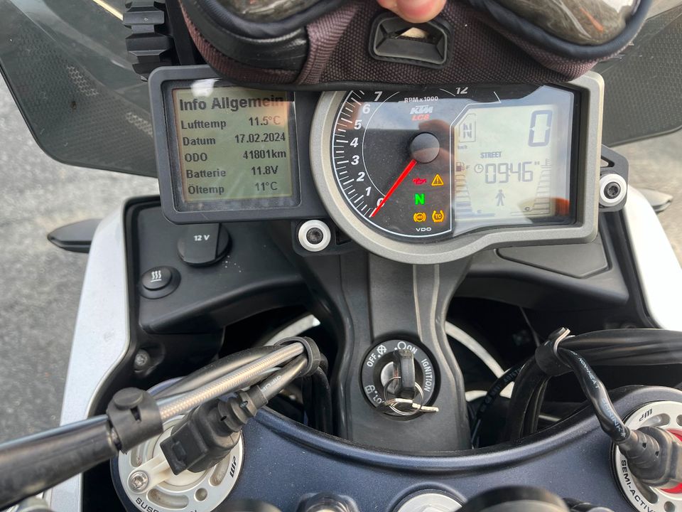 KTM 1290 Super Adventure Akrapovic Reifen Batterie Neu Tüv Koffer in Dresden